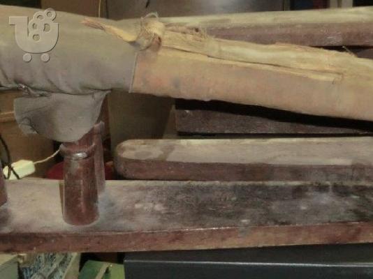 PoulaTo: Υποβοηθήματα από παλιό ραφείο